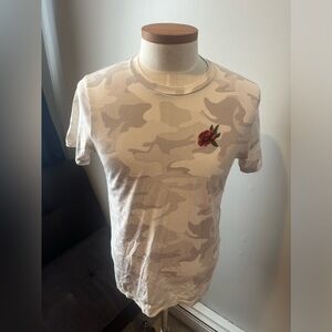 Hollister Crew Neck Tee. Size: Medium. Grey